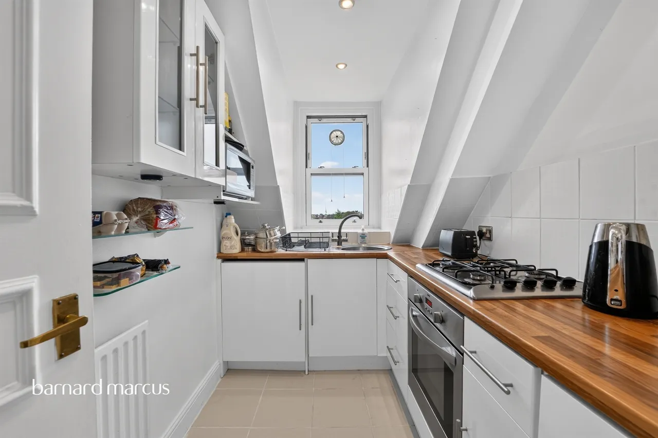 Valley Road, London, SW16, photo 9