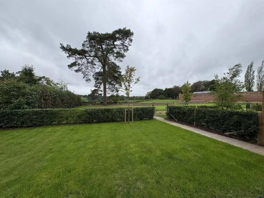 Clement Road, Somerford Booths Hall, CW12, photo 17