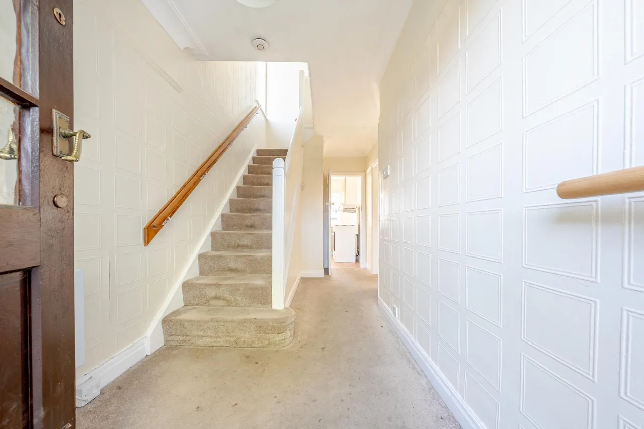 Henconner Avenue, Chapel Allerton, LS7, photo 2