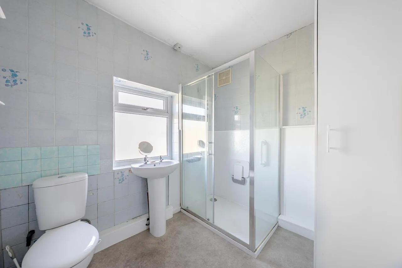 Henconner Avenue, Chapel Allerton, LS7, photo 11