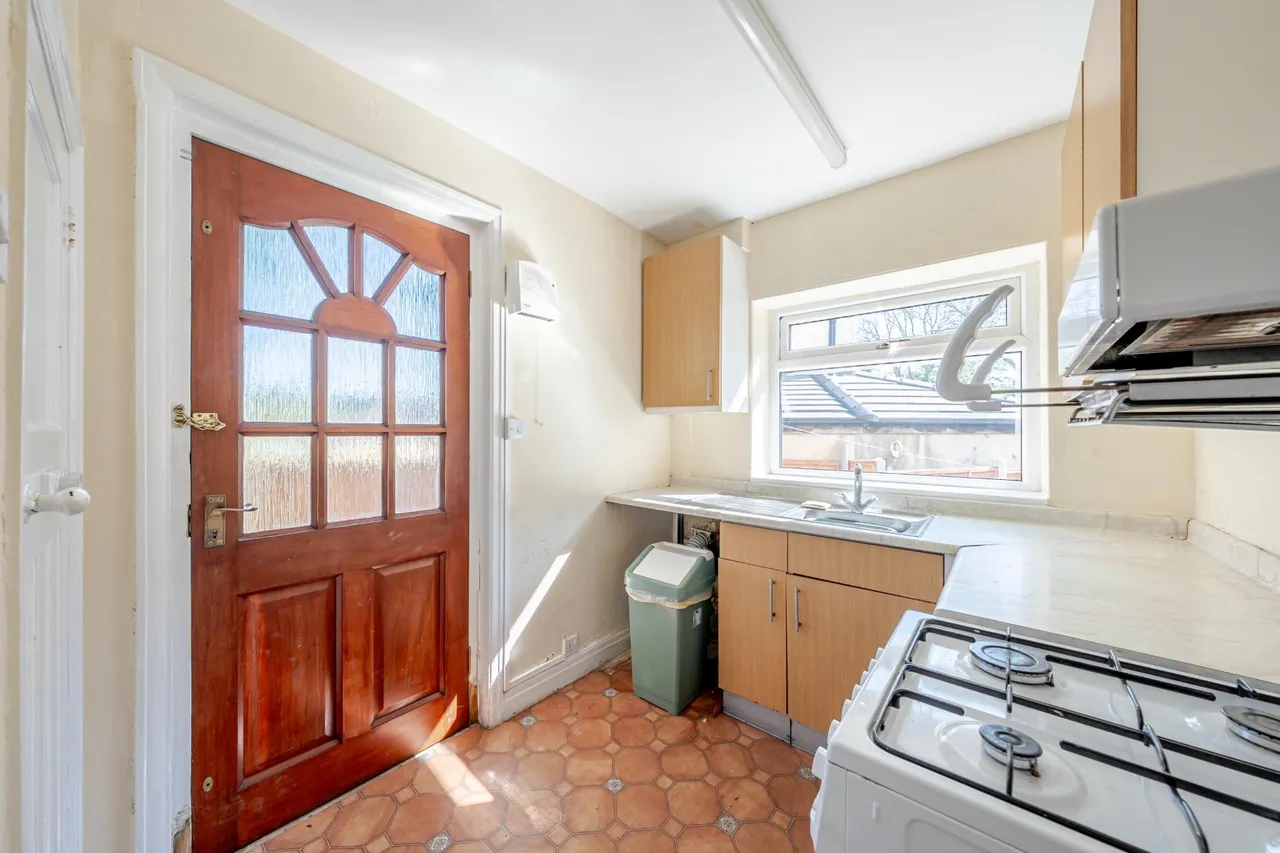 Henconner Avenue, Chapel Allerton, LS7, photo 5
