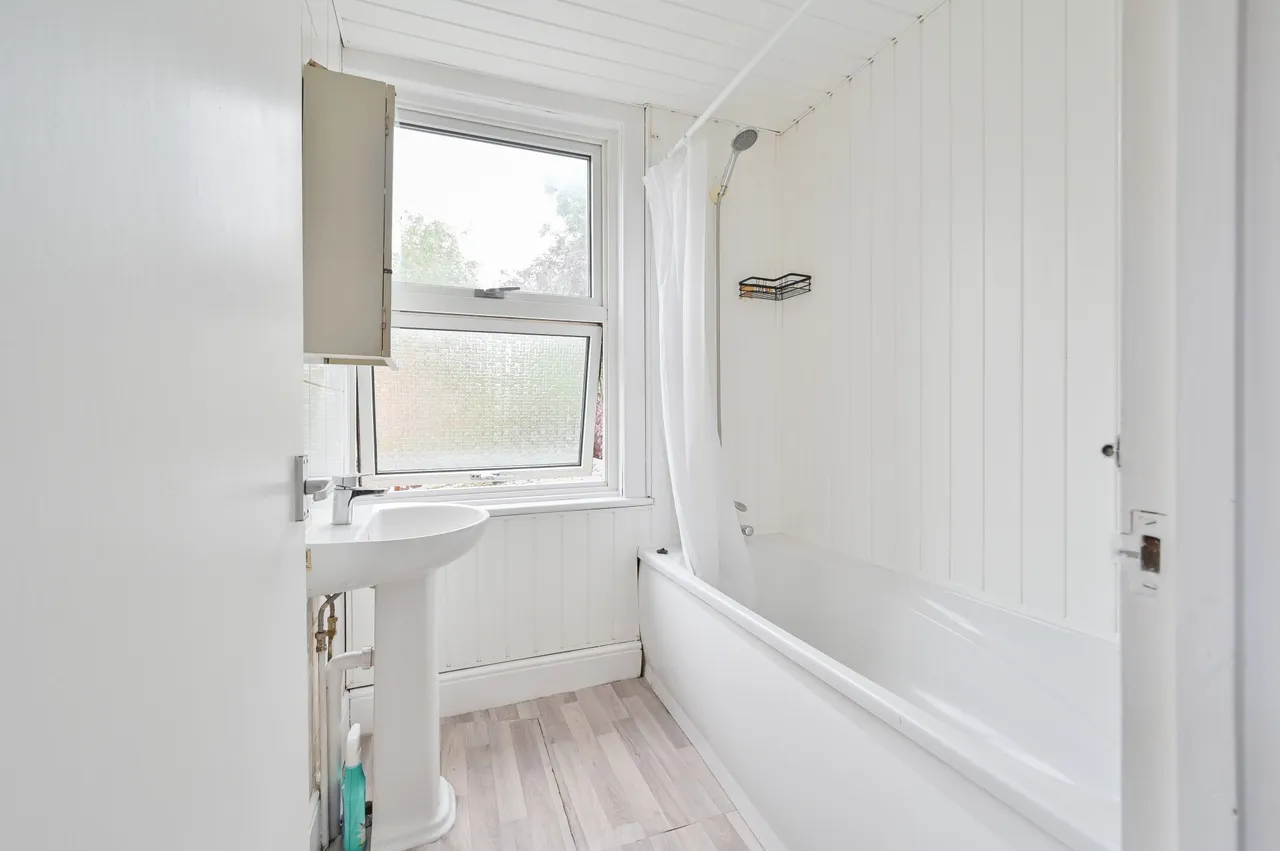 Harrow, HA2, photo 7