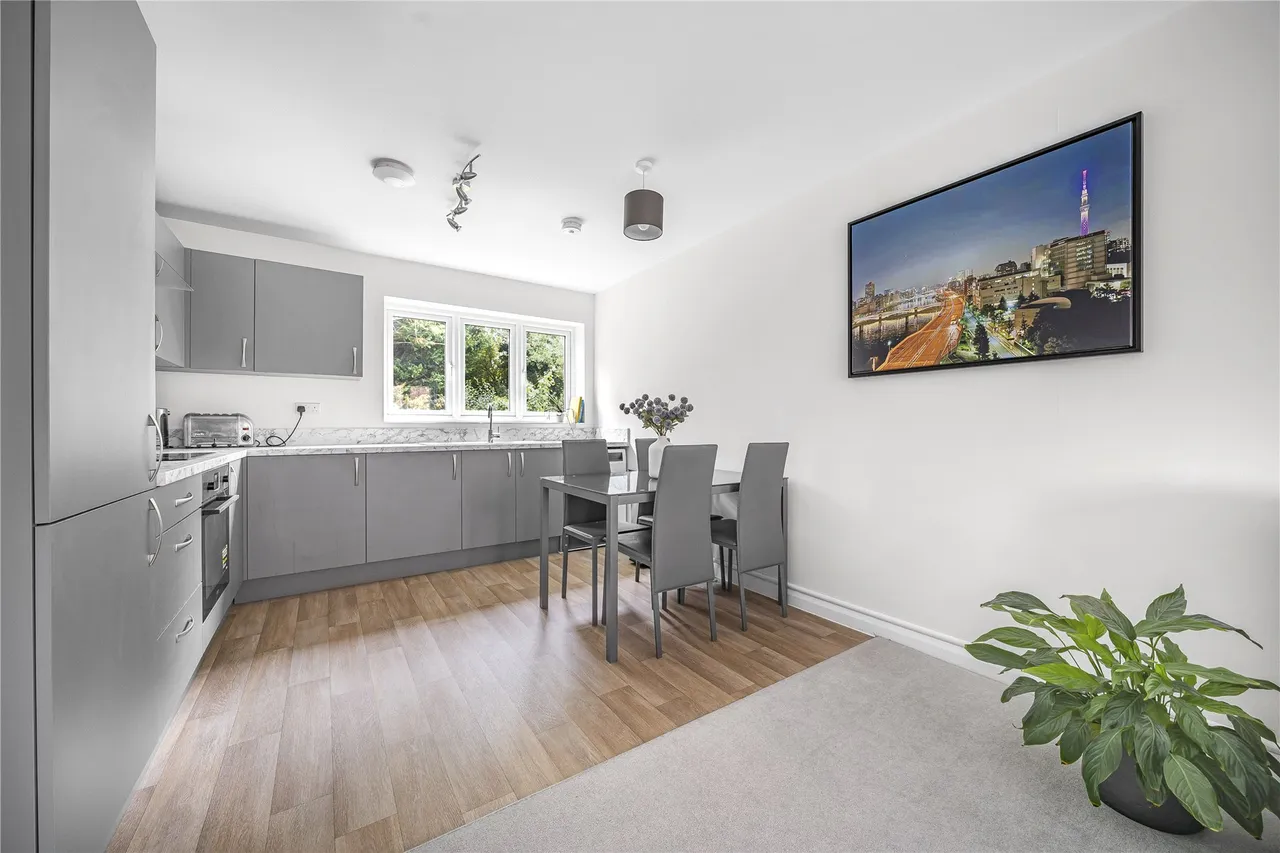 Bourne Close, West End, GU24, photo 9