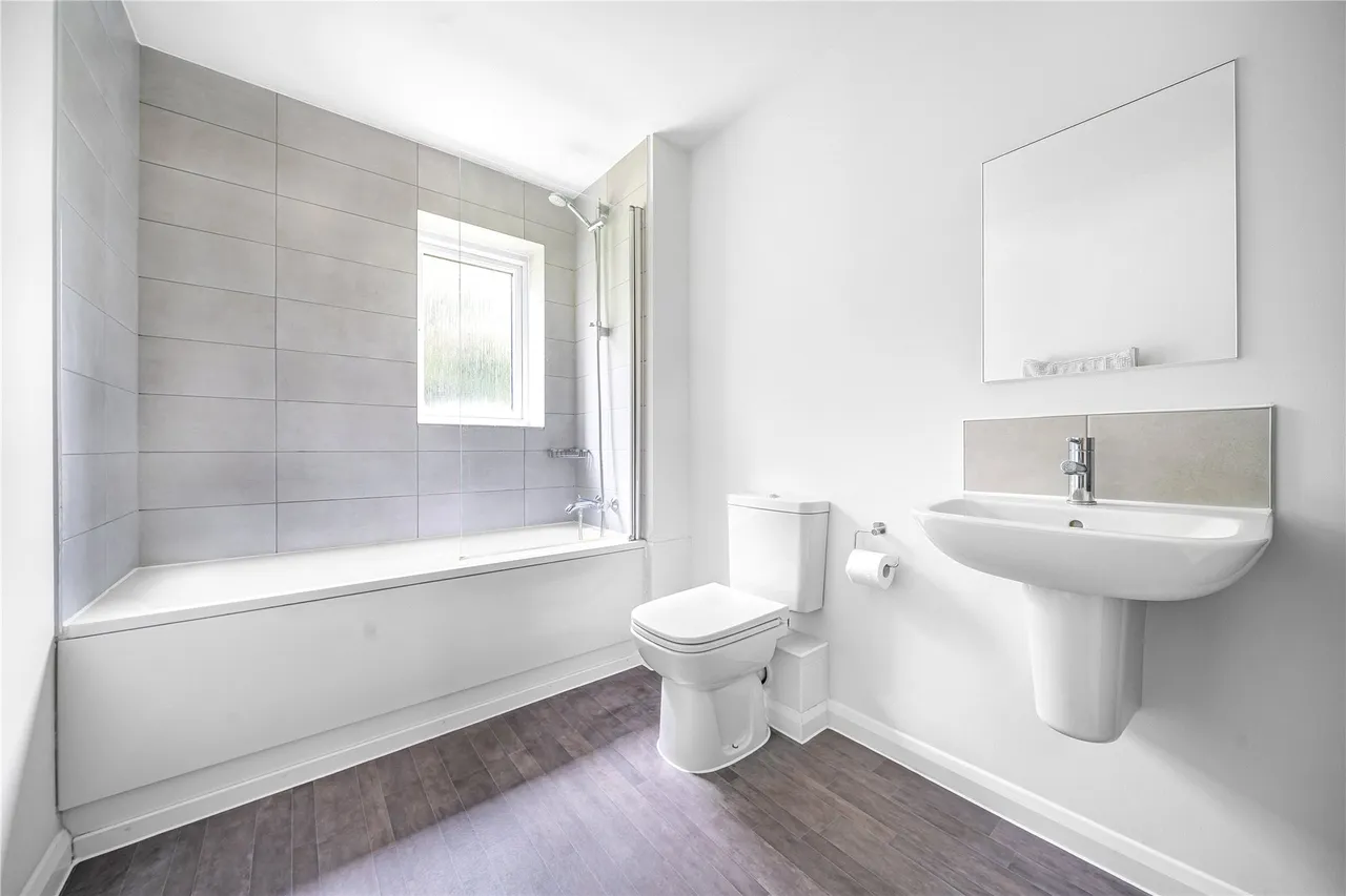 Bourne Close, West End, GU24, photo 5