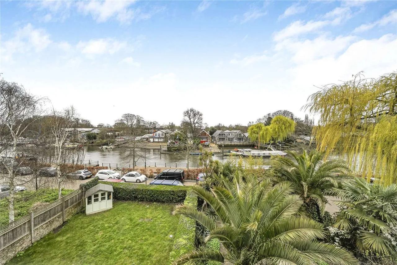 The Embankment, Twickenham, TW1 3DU, photo 3