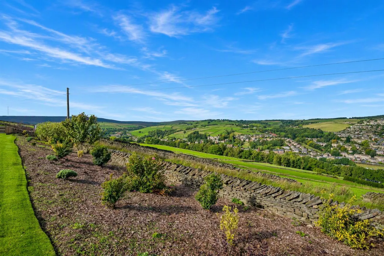 Hill House Road, HD9, photo 49