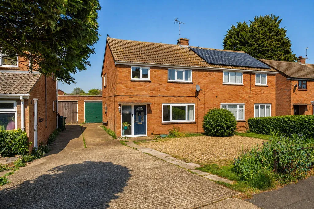 3 bed house for sale — Forfar Drive, Bletchley, Milton Keynes, Buckinghamshire, MK3 7LS