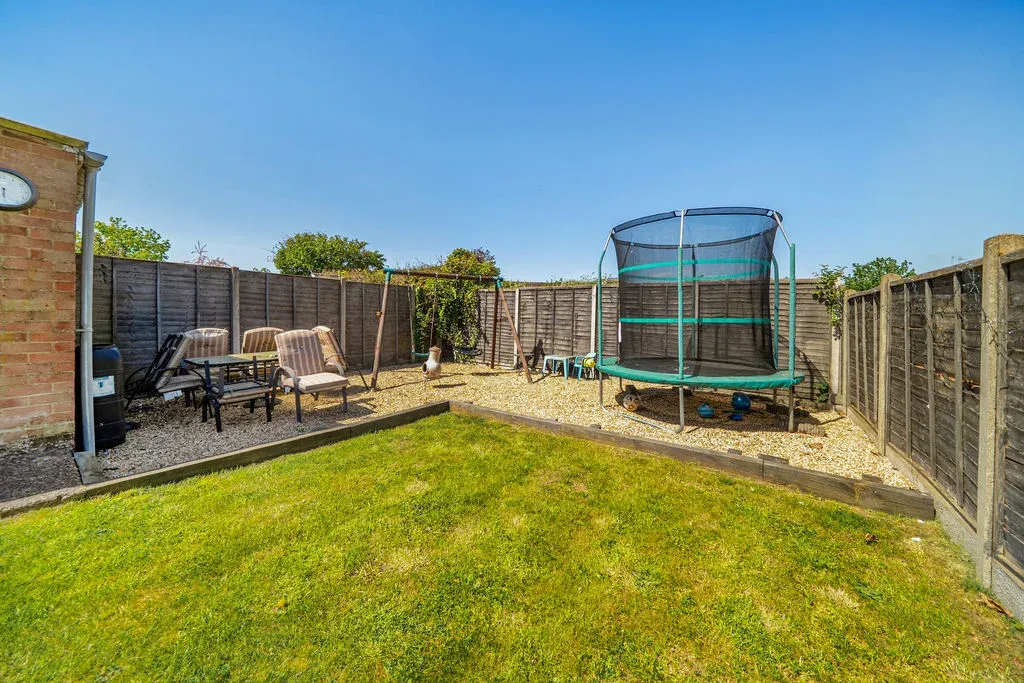 Forfar Drive, Bletchley, Milton Keynes, Buckinghamshire, MK3 7LS, photo 11