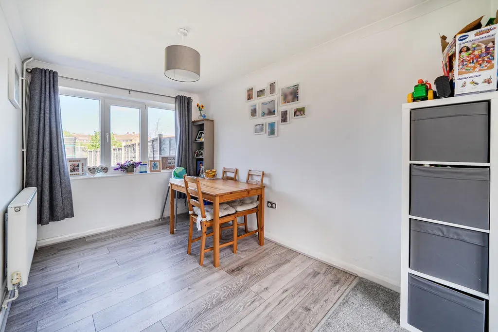 Forfar Drive, Bletchley, Milton Keynes, Buckinghamshire, MK3 7LS, photo 5