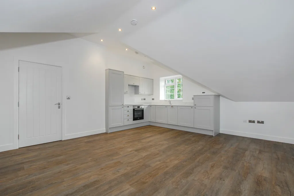 Harefield Road, Uxbridge, UB8, photo 13