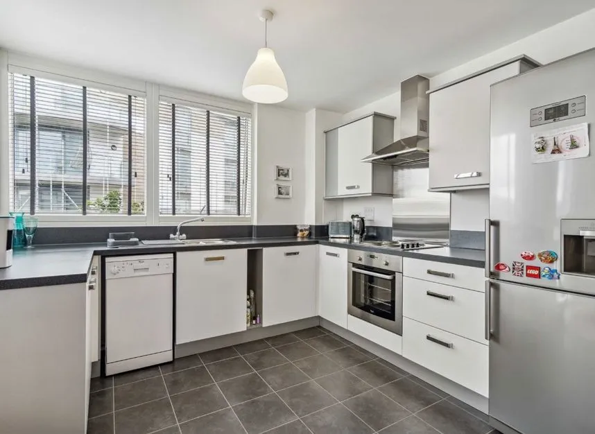 Clayponds Lane, Brentford, TW8, photo 3