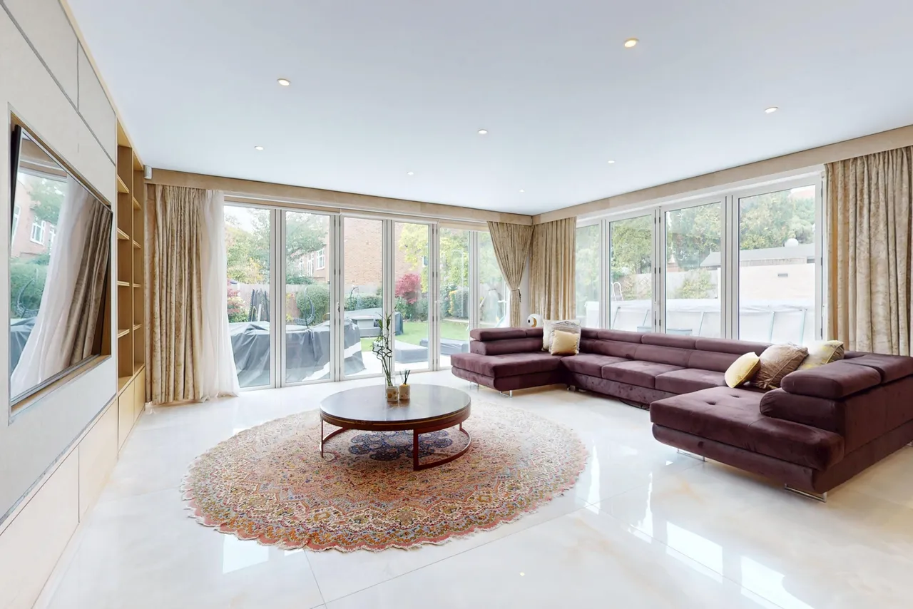 Fairholme Gardens, London, N3, photo 4