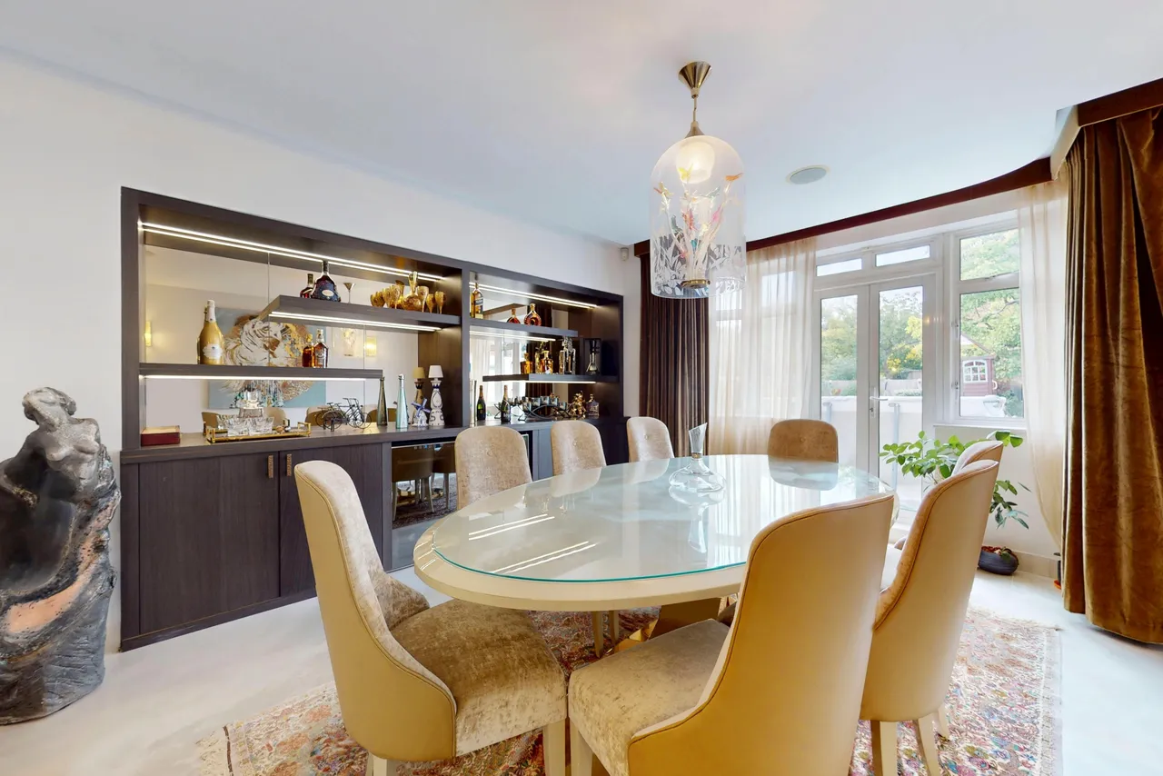 Fairholme Gardens, London, N3, photo 11