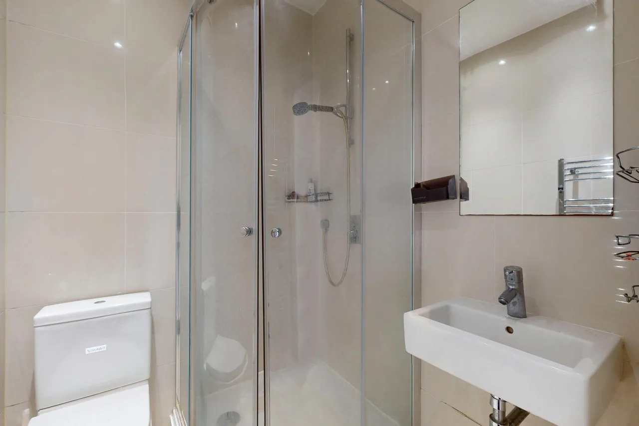 Fairholme Gardens, London, N3, photo 23