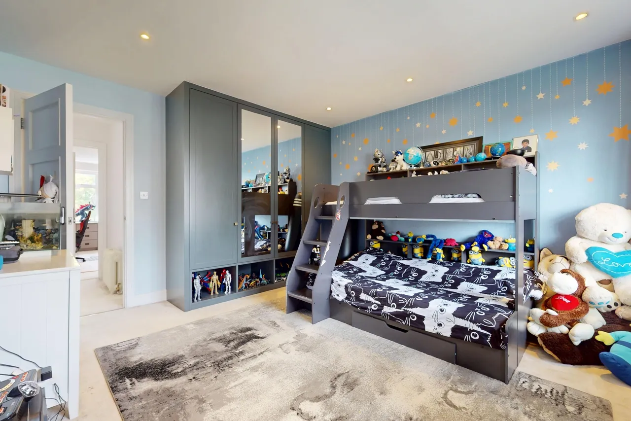 Fairholme Gardens, London, N3, photo 29