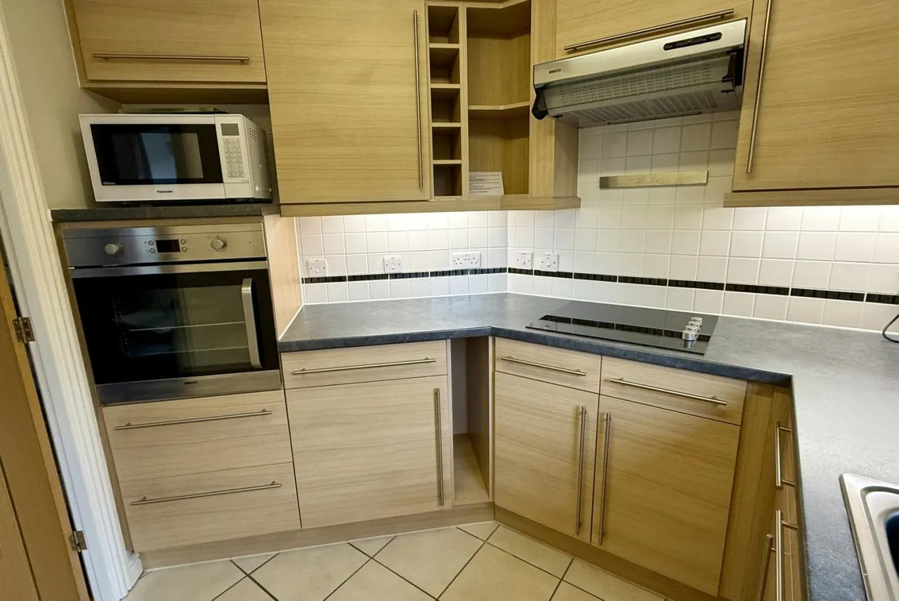 Cherrett Court, BH22, photo 2