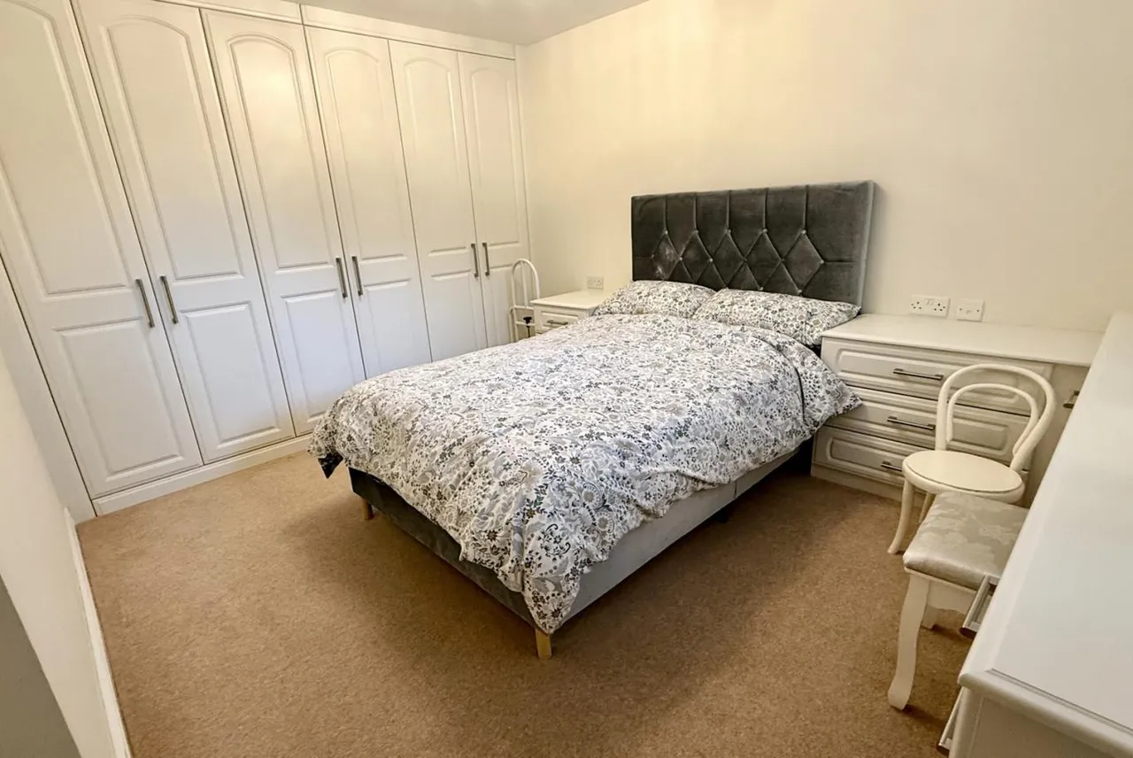 Cherrett Court, BH22, photo 7