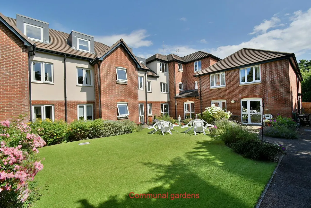 Cherrett Court, BH22, photo 17