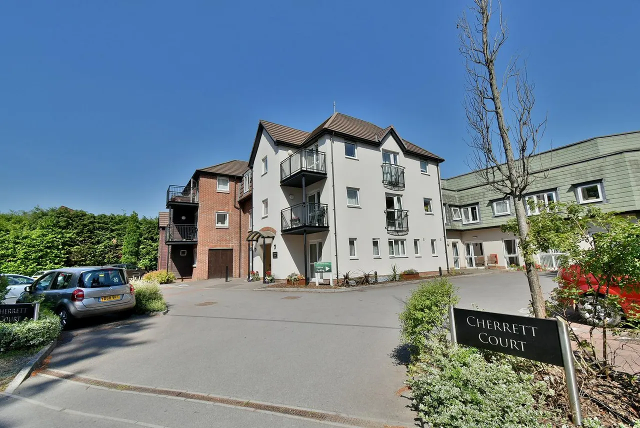 Cherrett Court, BH22, photo 16