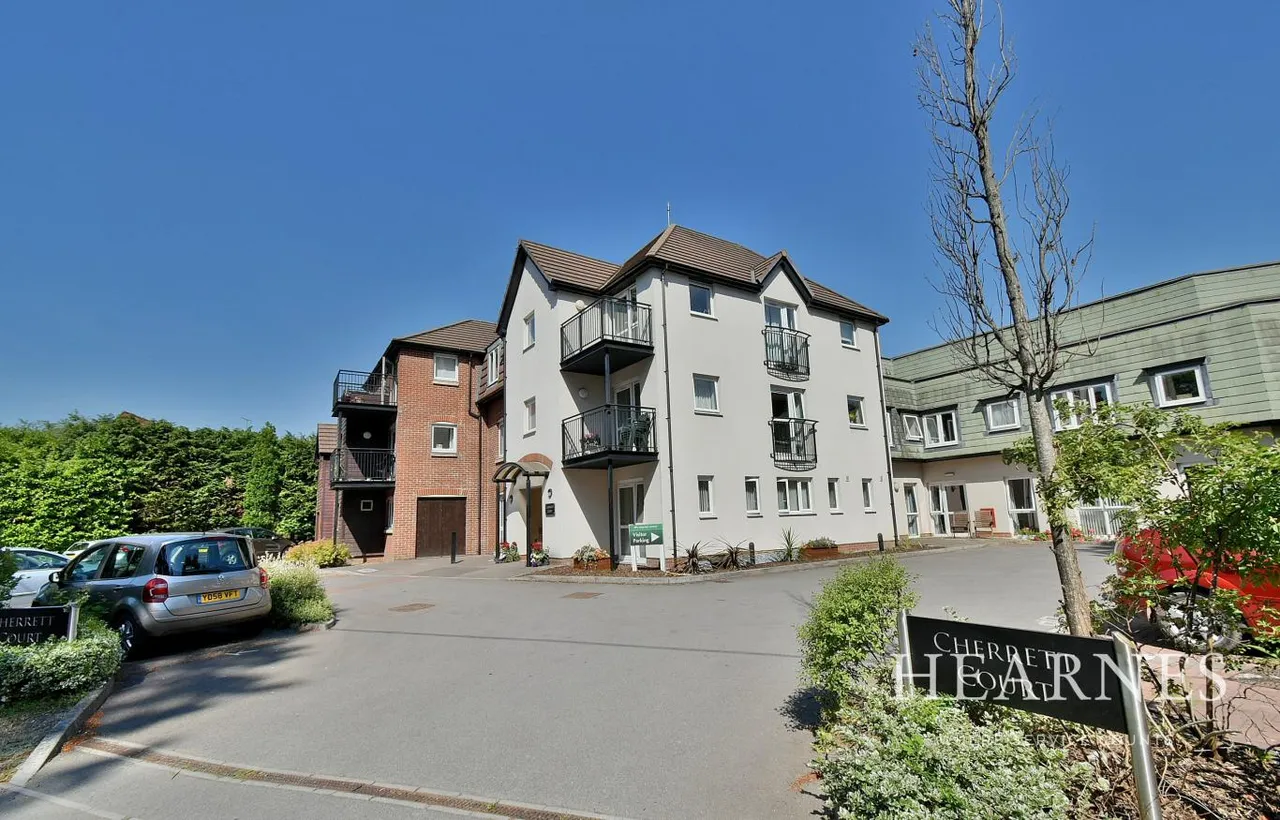 1 bed flat for sale, Cherrett Court, BH22