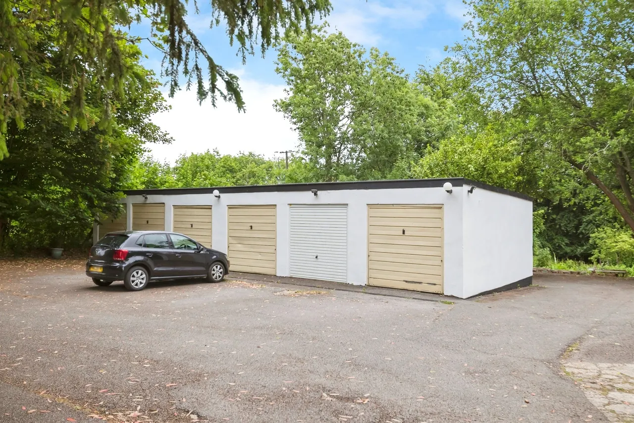 Brantridge Lane, Staplefield, RH17, photo 4