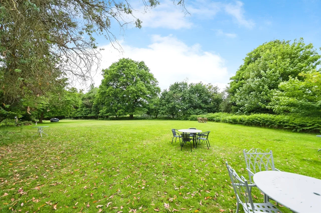Brantridge Lane, Staplefield, RH17, photo 16
