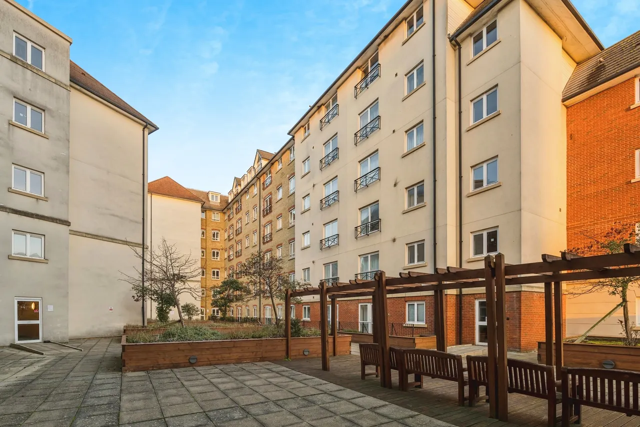 2 bed flat for sale — Alpha House, Broad Street, Northampton, NN1
