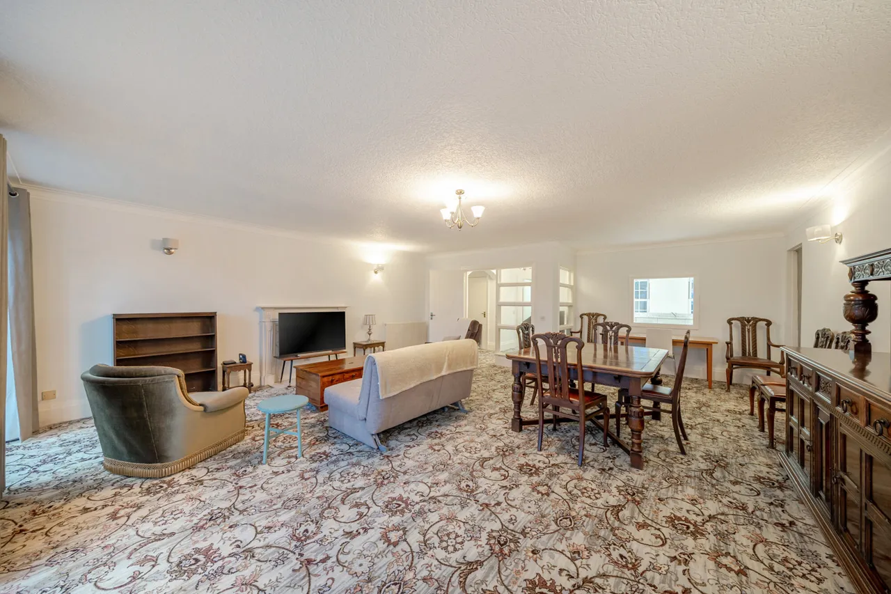 Ashurst Close, Northwood, HA6, photo 6