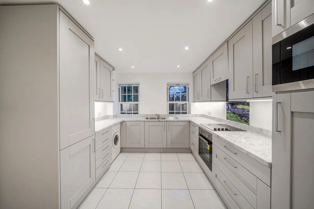 Ashurst Close, Northwood, HA6, photo 16
