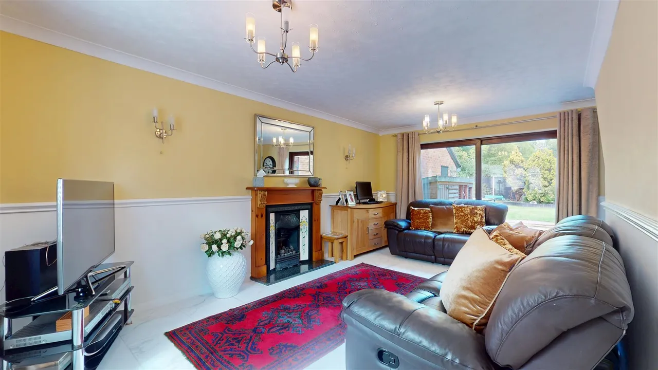 Kincardine Drive, Bletchley, photo 16