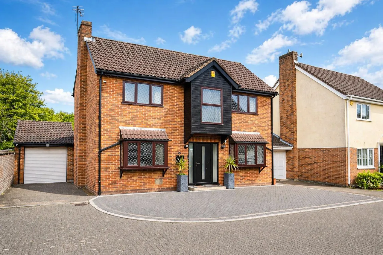 Kincardine Drive, Bletchley, photo 8