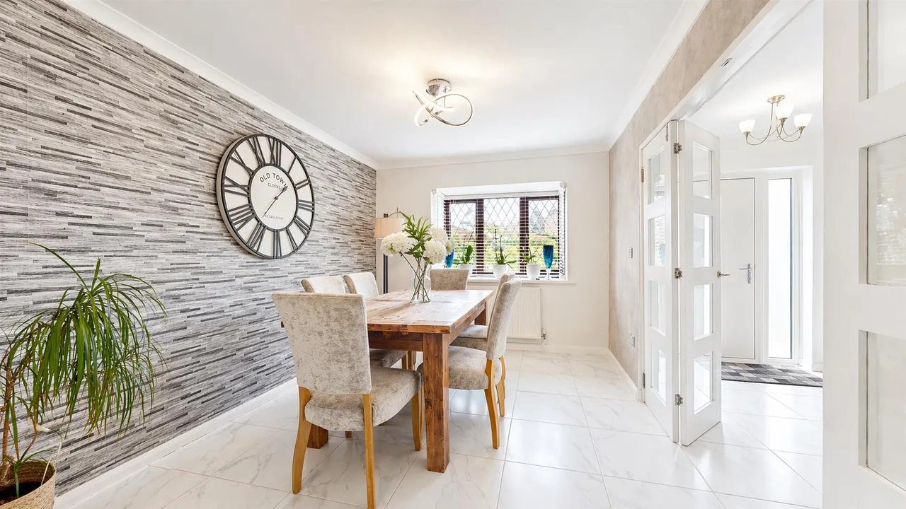 Kincardine Drive, Bletchley, photo 5