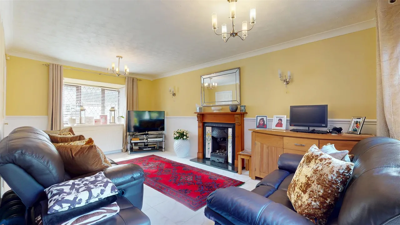 Kincardine Drive, Bletchley, photo 15