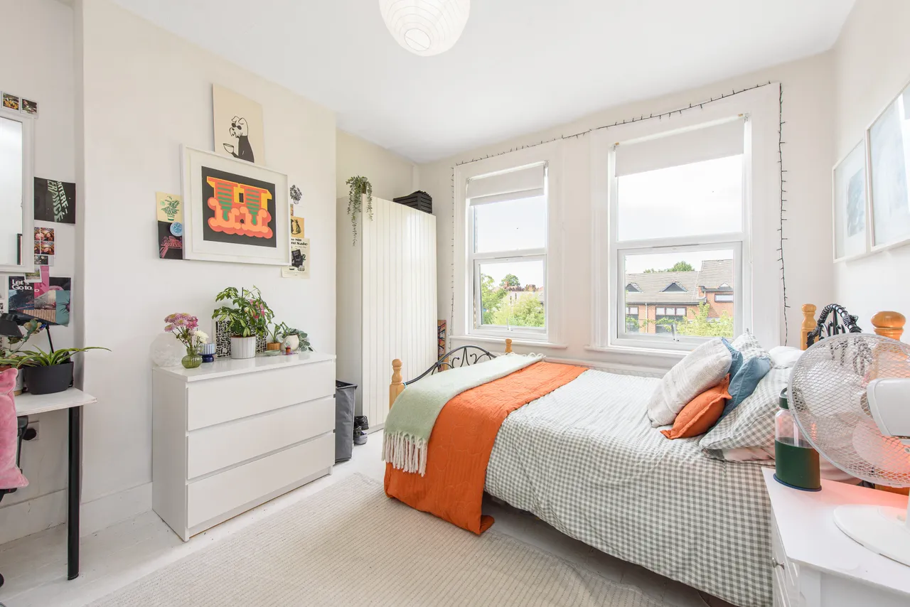 13 Gillingham Road, London, photo 9