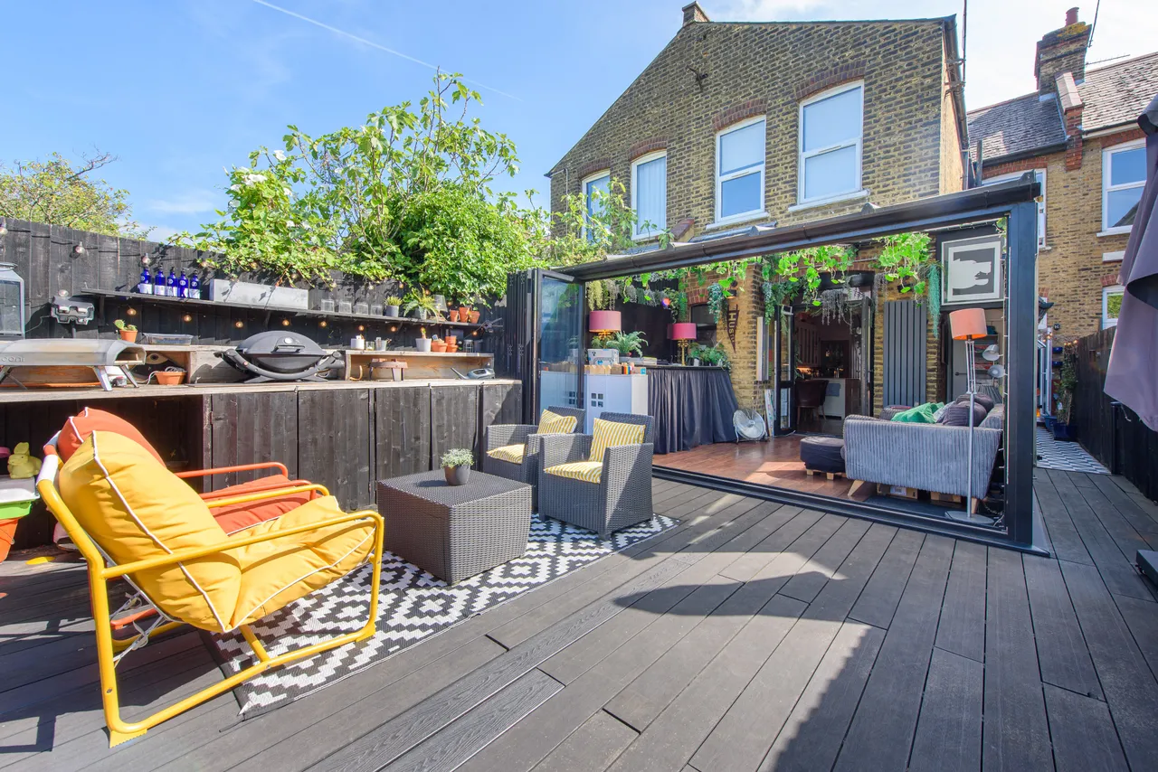 13 Gillingham Road, London, photo 4
