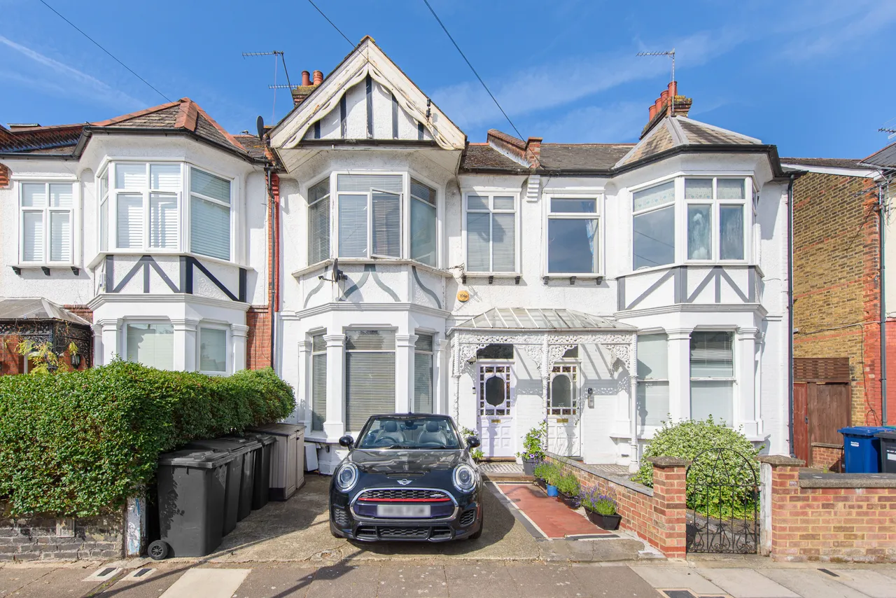 13 Gillingham Road, London, photo 5