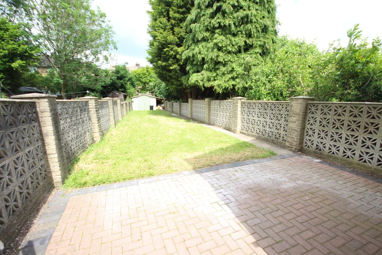 Belvedere Road, Burton upon Trent, DE13, photo 6