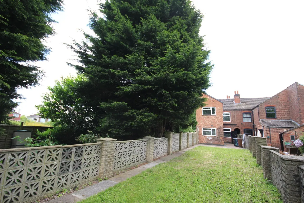 Belvedere Road, Burton upon Trent, DE13, photo 7