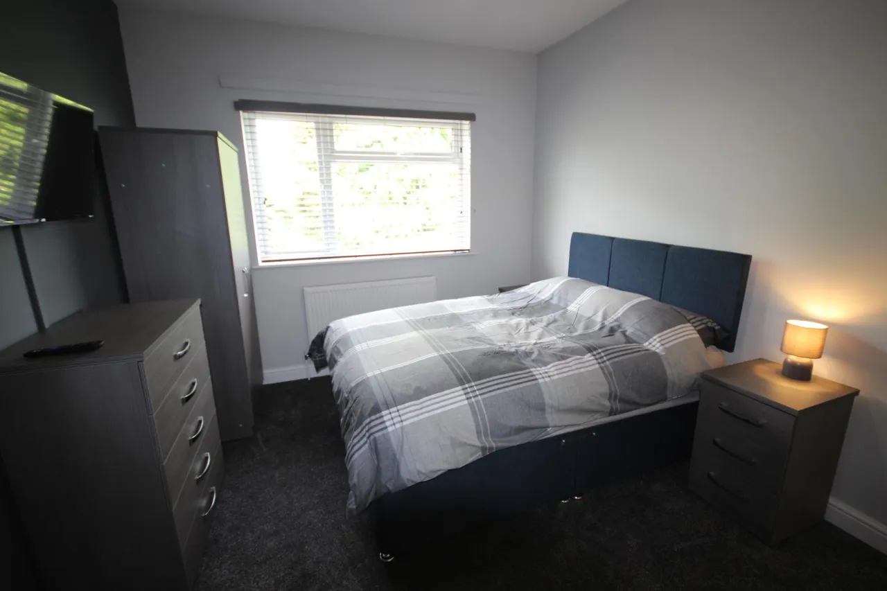 Belvedere Road, Burton upon Trent, DE13, photo 4