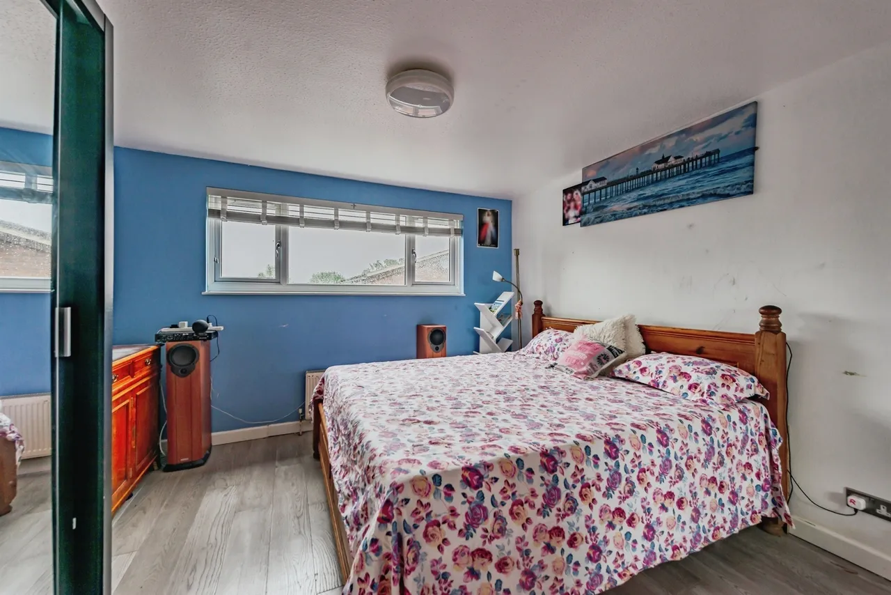Spencer Way, Redhill, RH1, photo 8