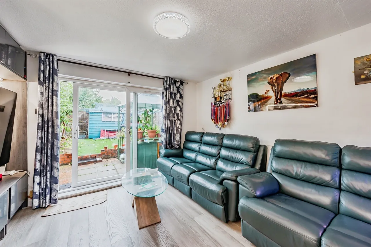 Spencer Way, Redhill, RH1, photo 3