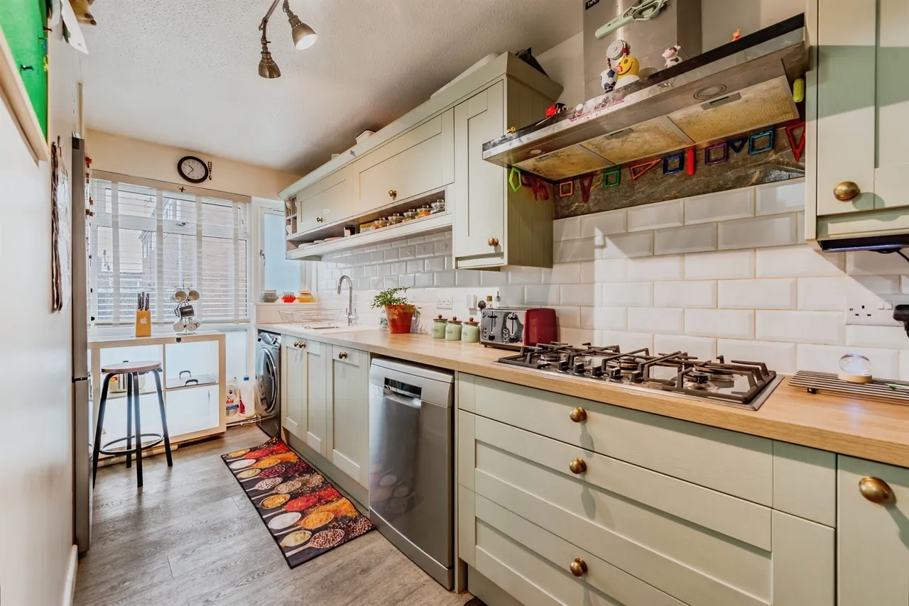 Spencer Way, Redhill, RH1, photo 5