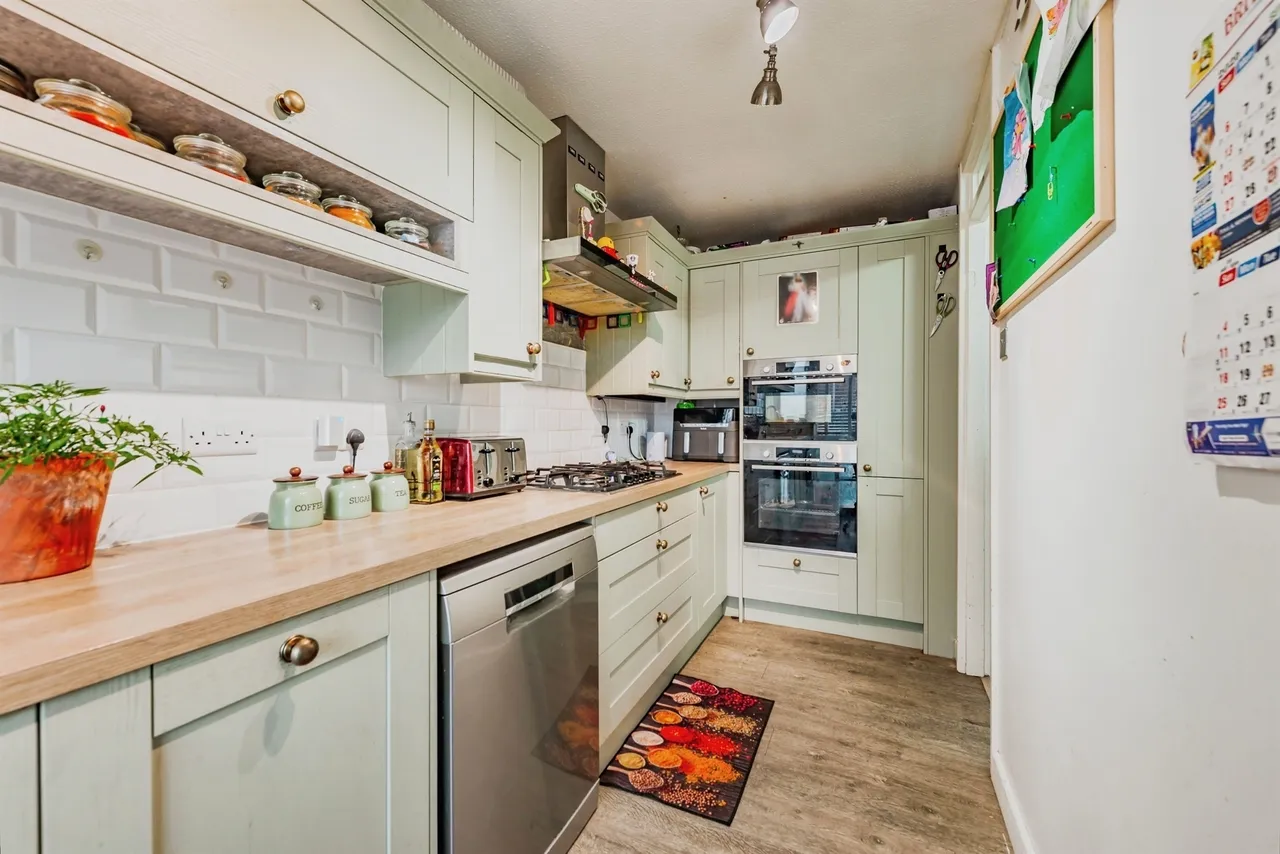 Spencer Way, Redhill, RH1, photo 6