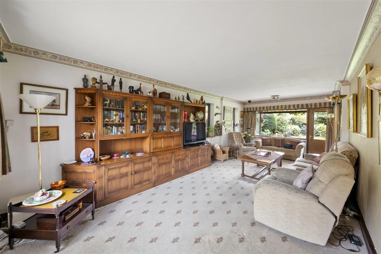 Highfield Drive, Ickenham, photo 21