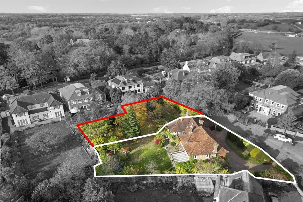 Highfield Drive, Ickenham, photo 29