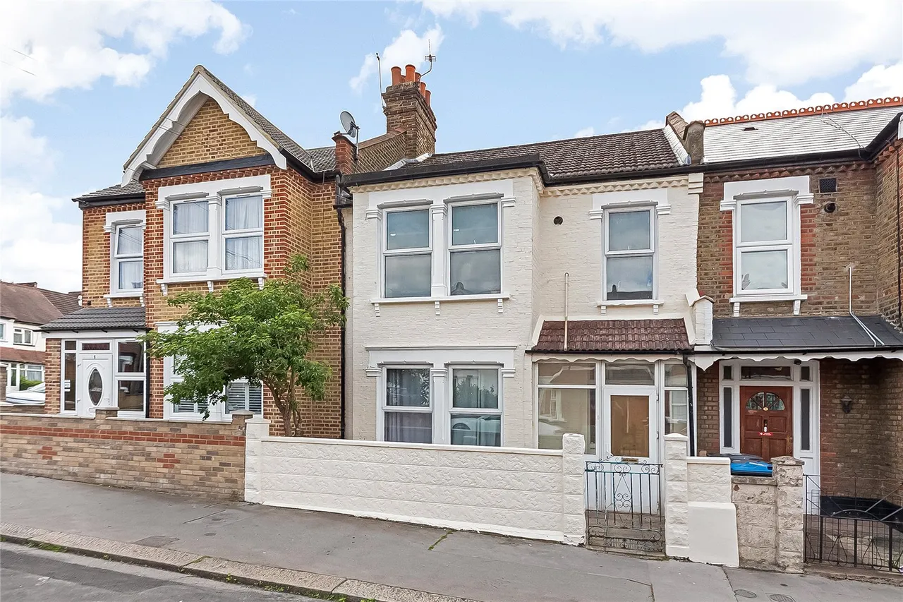 2 bed flat for sale, Milner Road, Thornton Heath, CR7