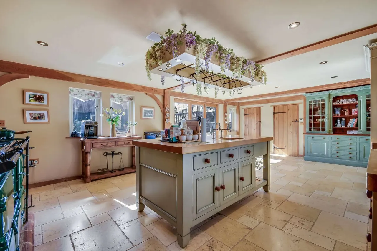 Barnston, Dunmow, Essex, CM6 3PR, photo 6
