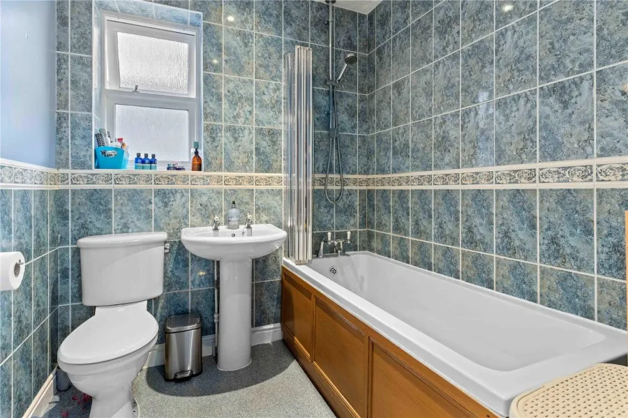 with 5 bedrooms in Sewards End, Nr Saffron Walden, CB10, photo 10