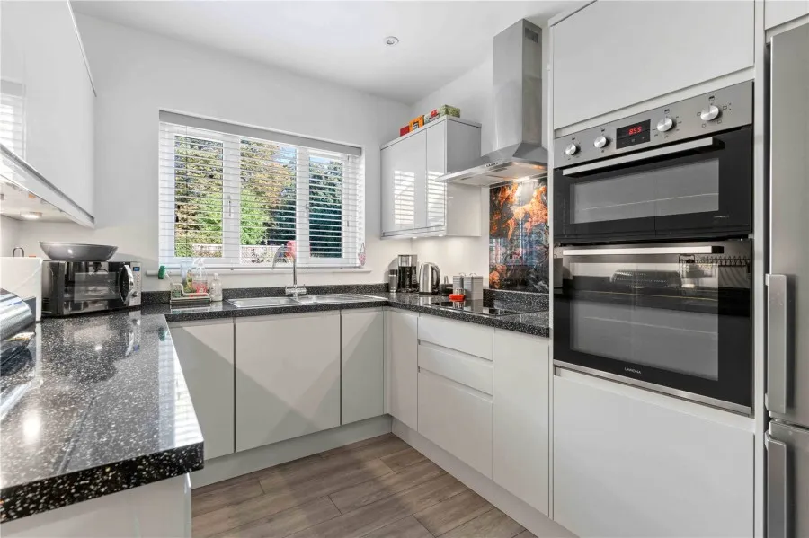 with 5 bedrooms in Sewards End, Nr Saffron Walden, CB10, photo 13