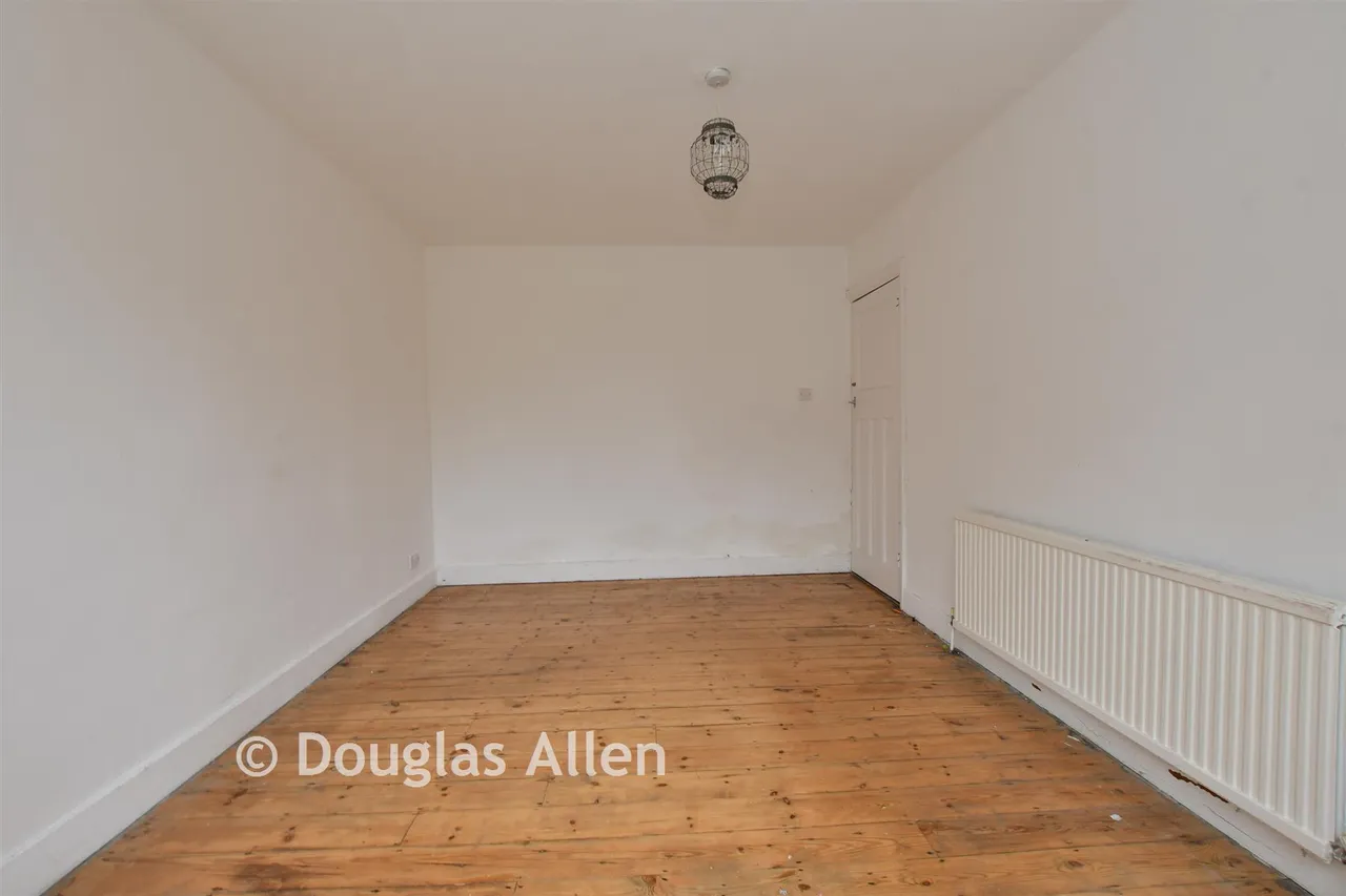 Hall Gardens, Chingford, E4, photo 12